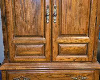 Dresser in Oak