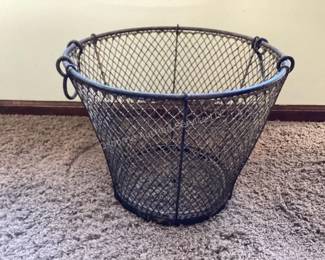Heavy wire basket