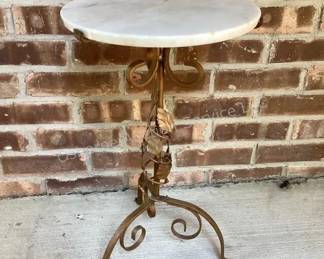 Plant stand