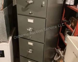 Fireproof file cabinet