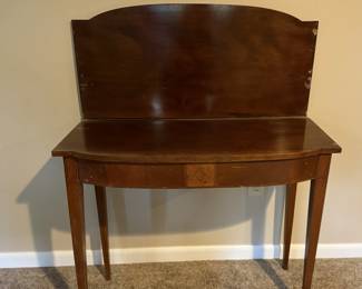 Drop leaf side table