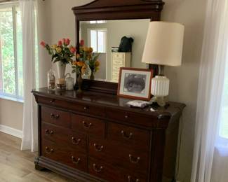 Broyhill Dresser
