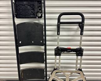 130 VergoFoldingDolly3StepBlackUtilityLadderwTray