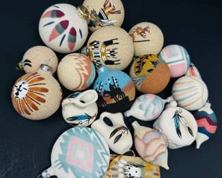 148 NavajoSandArtSouthwestPotteryOrnaments15pcs