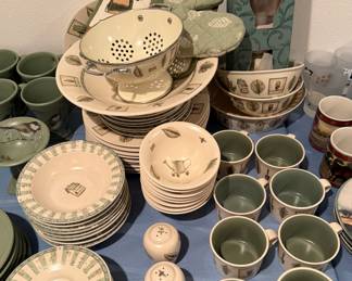 PFALTZGRAPH NATUREWOOD CHINA SET