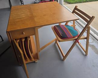 Vtg hideaway table