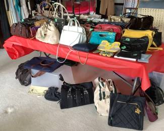 So many fun purses.  Multiple brands, sizes and colors