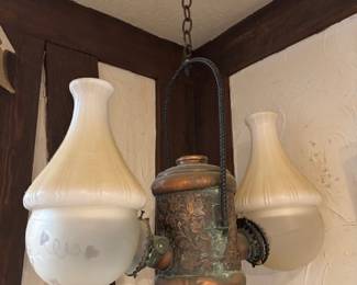 Double Arm Hanging Kerosene Lamp