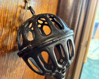Vintage Cast Iron String Holder