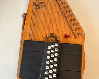 Oscar Schmidt Appalachian Autoharp