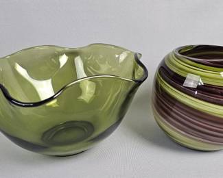 Vintage MCM Green Ruffled Rim Bowl