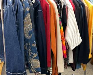 Womens Clothing 