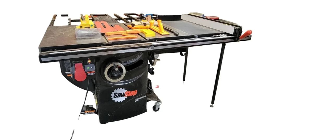 SAWSTOP 10 Inch Professional Stationary Cabinet Saw