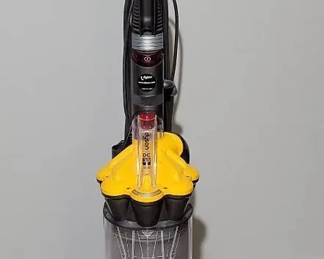 DYSON DC33 Vacuum
