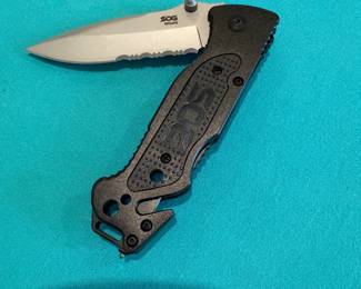 Sog Knife