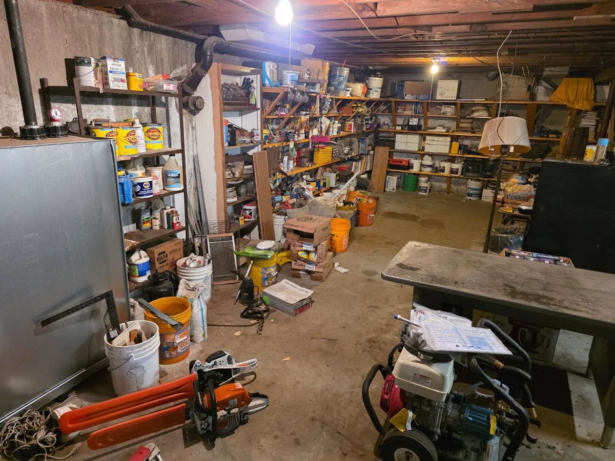 Photo credit: estate sale Facebook post. See post for many more photos.