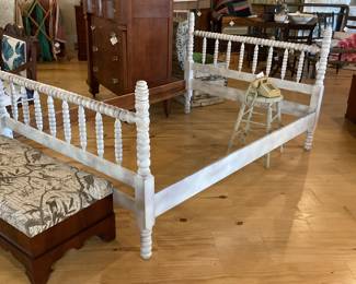 Vintage full size bed