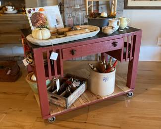 Island/bar cart on castors