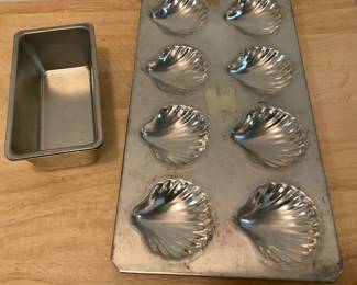Madeline pan and small loaf pans $5
