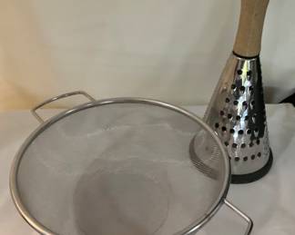 K 206 (2). Sieve and grater $6