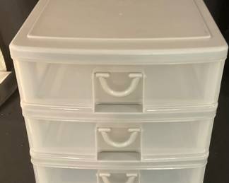 A302. 3 drawer plastic organizer $6