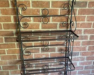 P158. Vintage Baker’s rack $15