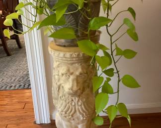 A705 Classic lion-form pedestal stand $35