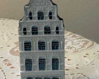 U806 Delft blue KLM house miniature 5”. $5
