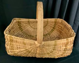 A301. Handwoven 16” split oak basket, Tennessee maker $45