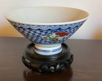 A746 3” Japanese Imari-style porcelain bowl on stand $15