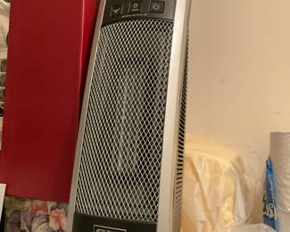 B515 Bonaire Digital oscillating tower heater $18