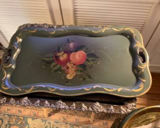 U622 Vintage hand-painted Toleware tray $12