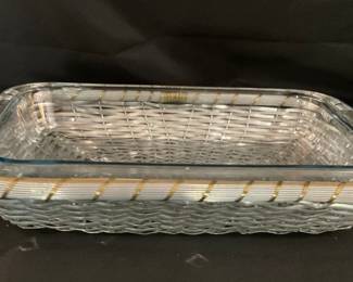 B-127 13” Pyrex dish in holder $10