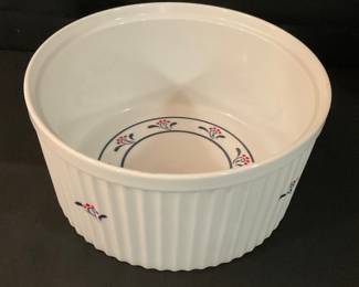 K-237. Pfaltzgraff 8” round casserole dish $10