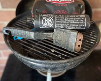 P147. Small tabletop Weber grill and accessories $10