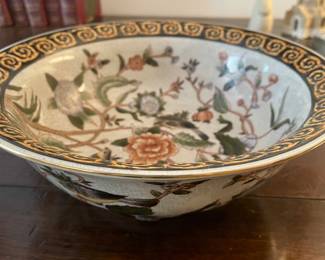 A426 Hand painted Oriental porcelain bowl with floral and bird motif 30