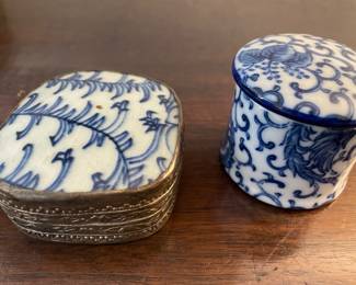 R113 set of 2 small 2” miniature porcelain boxes $18