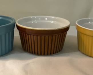 K232 ceramic ramekins set of 3 $6