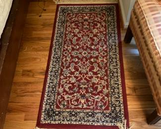 U602 2’x4’ Throw rug $15