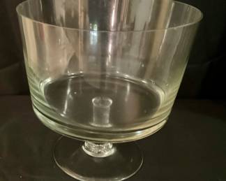 K215. Trifle dish $8