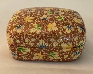 B900 Hand-painted box 5” $8
