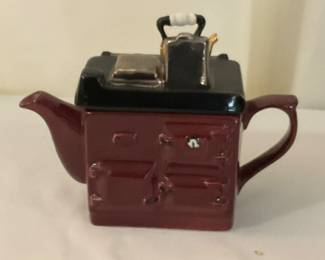 D510 Swineside ceramic “Aga Stove” novelty teapot. 5x7”. $30