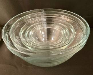 K213. Set of 6 glass nesting mixing bowls $20