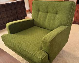 Mid Century Milo Baughman green accent chair