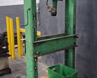 Manual Hydraulic Press