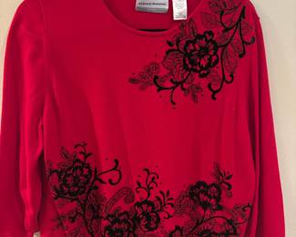 Alfred Dunner Red Long Sleeve Shirt with Black Floral Design – Size PXL
