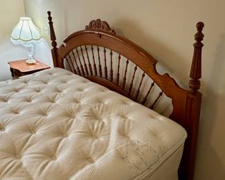 Lexington Furniture Victorian Spindle Back Headboard
