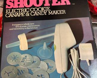 Wear-Ever Super Shooter Electric Cookie/Candy Maker