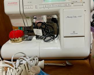 Janome Memory Craft 4000 Sewing Machine