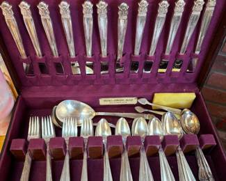 Holmes & Edwards Inlaid Silverplate Flatware Set